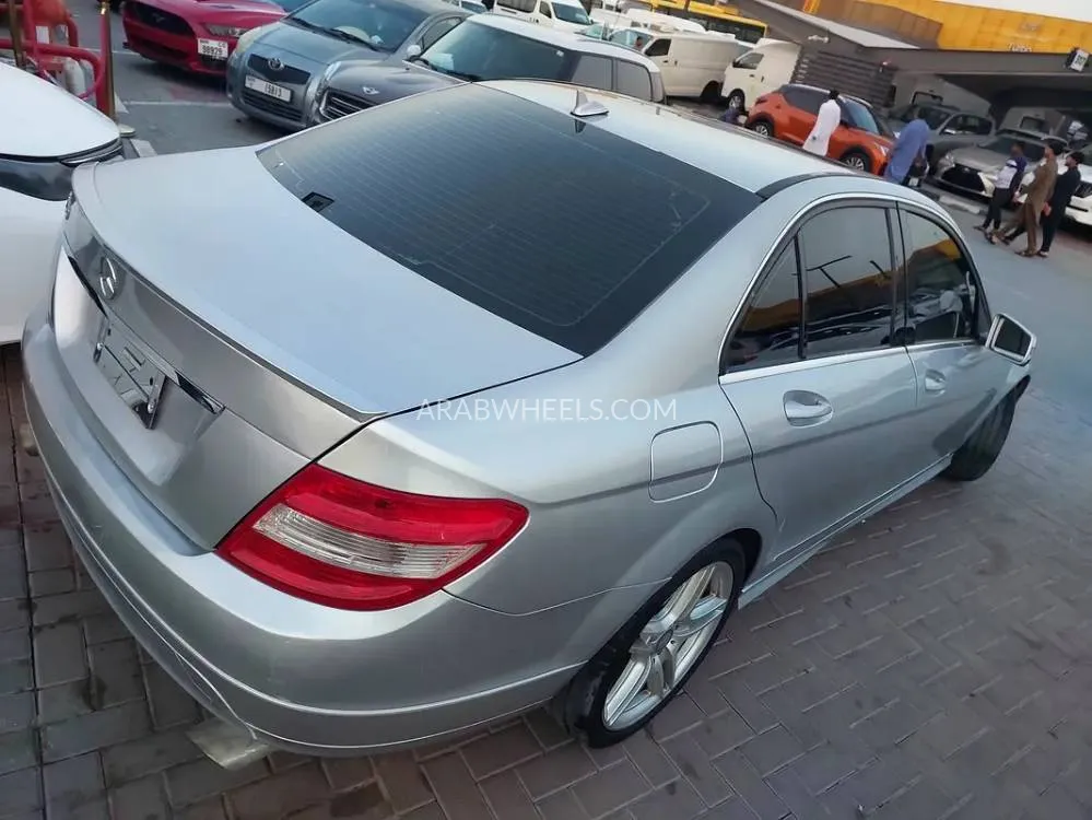 مرسيدس بنز كلاس C 2011 for Sale in الشارقة Image-18