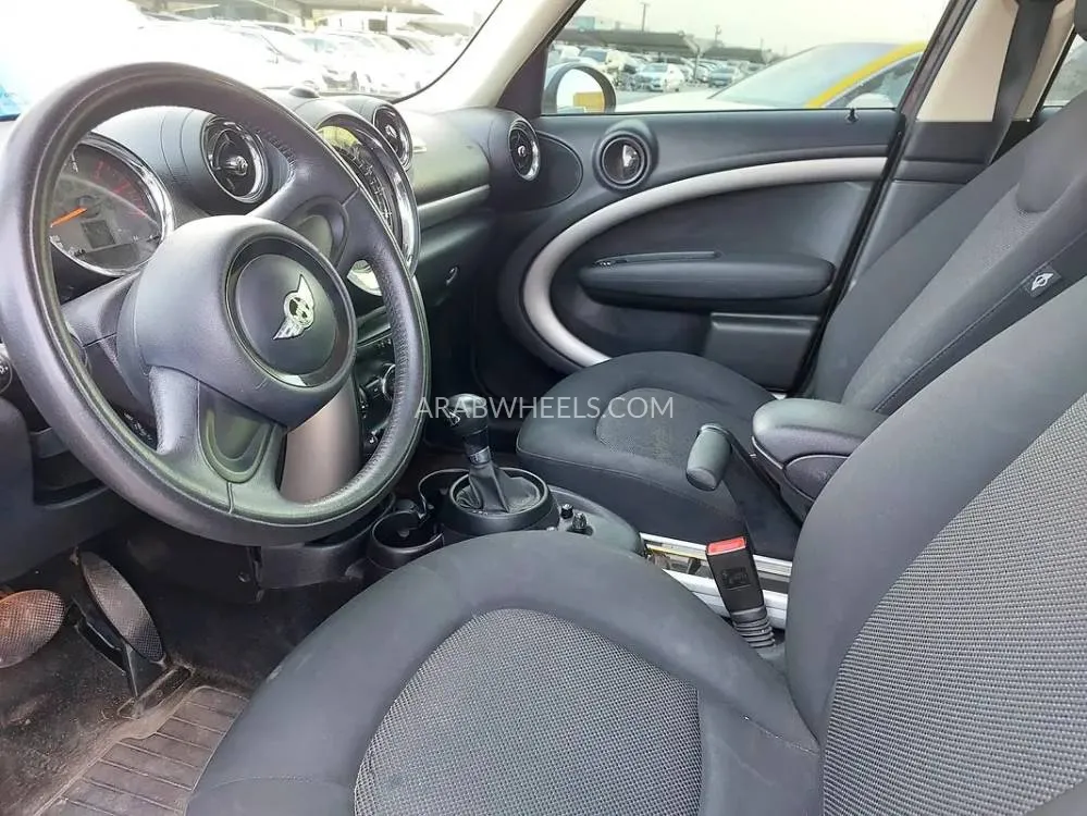 Mini Cooper 2015 for Sale in Sharjah Image-4