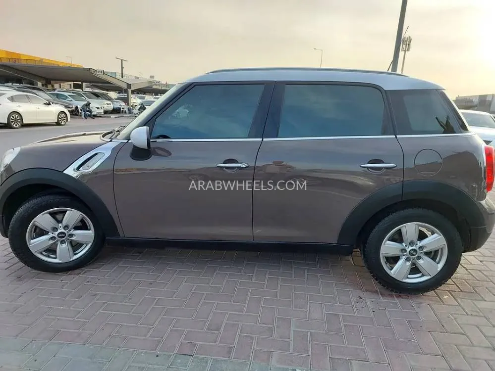 Mini Cooper 2015 for Sale in Sharjah Image-17