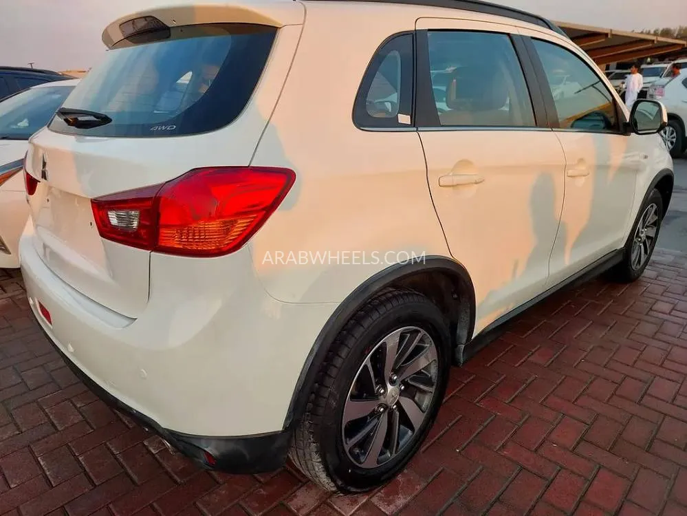 Mitsubishi ASX 2017 for Sale in Sharjah Image-14