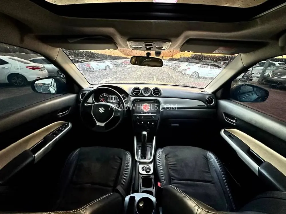 Suzuki Grand Vitara 2017 for Sale in Dubai Image-8