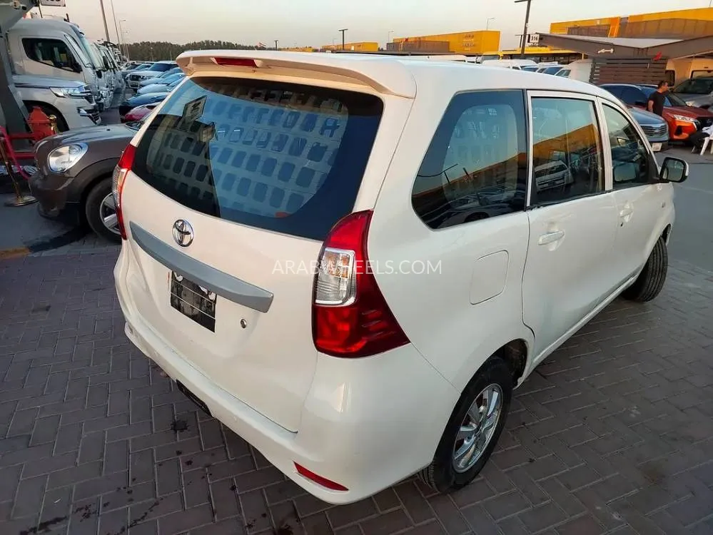 Toyota Avanza 2017 for Sale in Sharjah Image-10