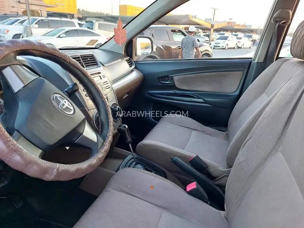 Toyota Avanza 2017 for Sale in Sharjah Image-18