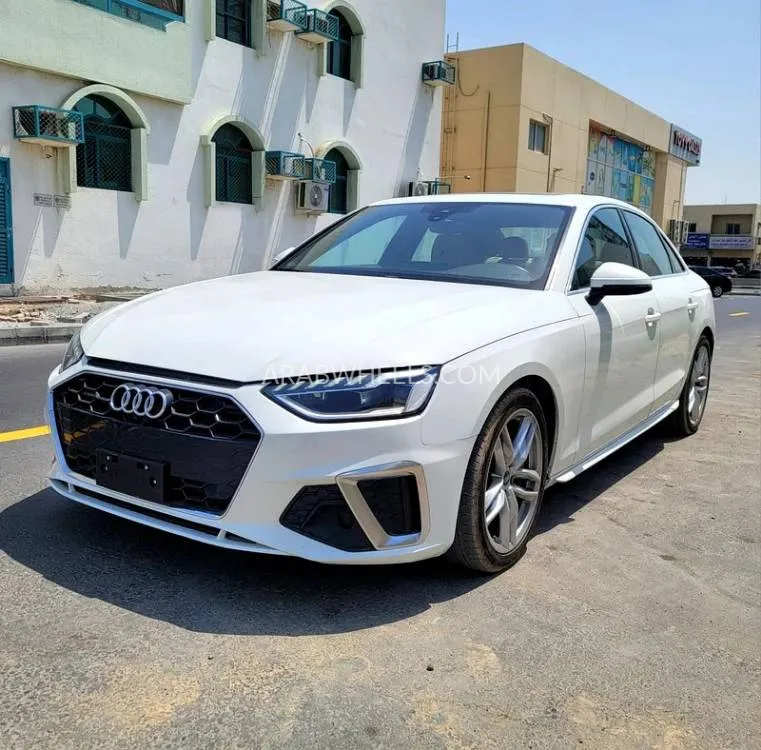 Audi A4 2022 for Sale in Sharjah Image-10