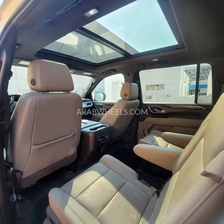Chevrolet Suburban 2021 for Sale in Sharjah Image-6