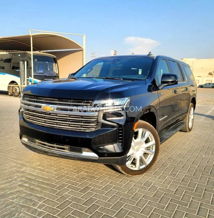 Chevrolet Suburban 2022 for Sale in Sharjah Image-4