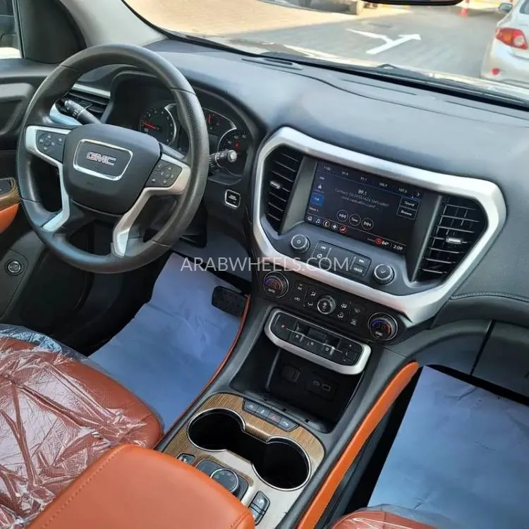 جي إم سي اكاديا 2022 for Sale in الشارقة Image-5