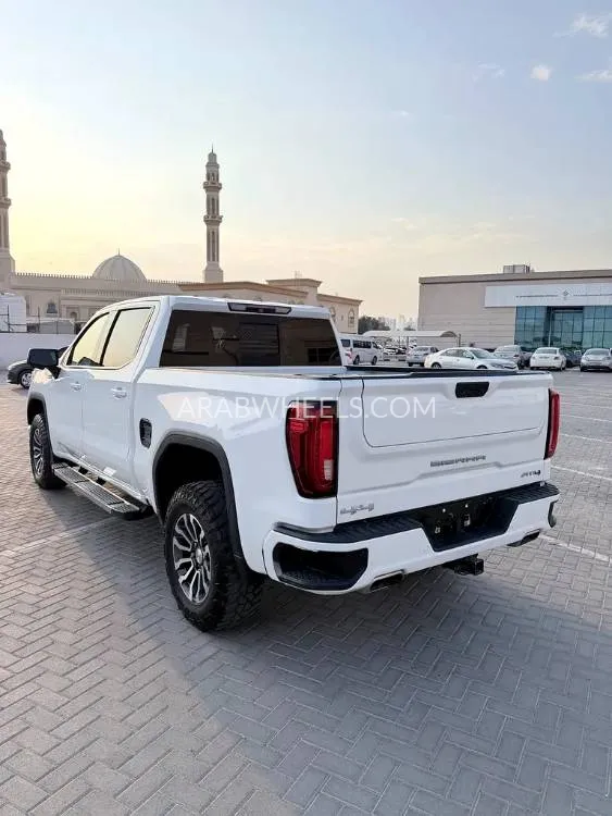 GMC Sierra 2019 for Sale in Sharjah Image-3