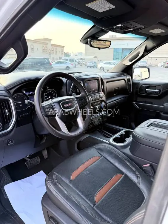 GMC Sierra 2019 for Sale in Sharjah Image-11