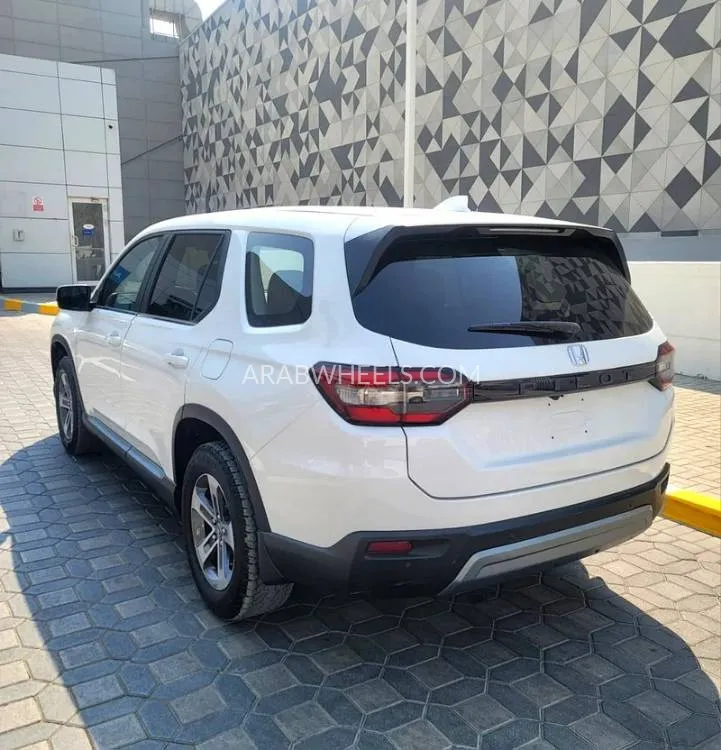 Honda Pilot 2023 for Sale in Sharjah Image-3