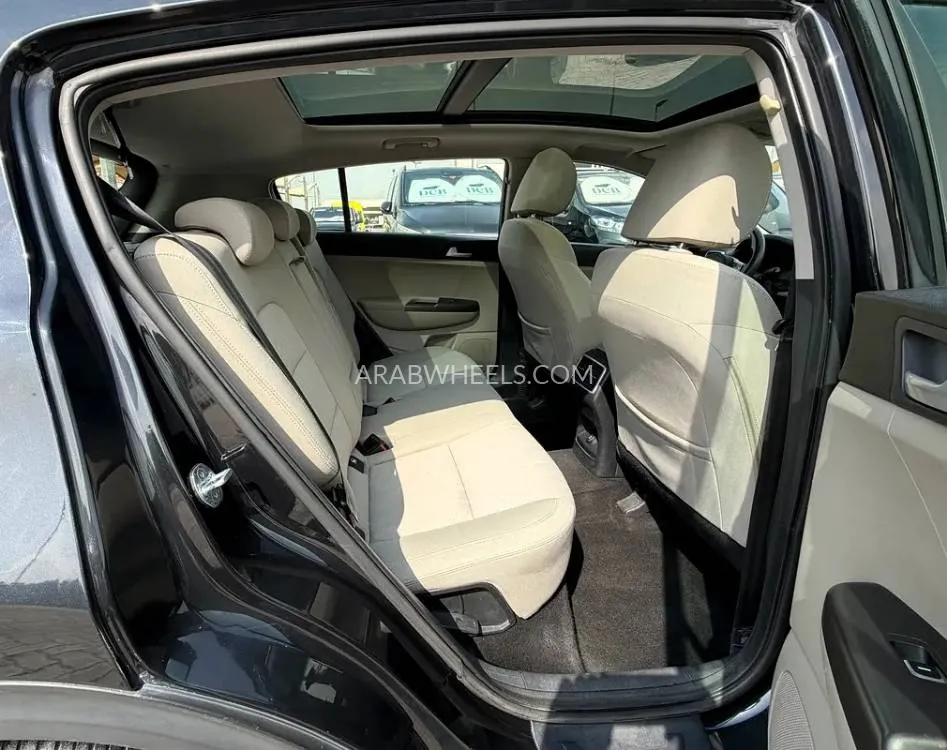 Kia Sportage 2022 for Sale in Sharjah Image-17