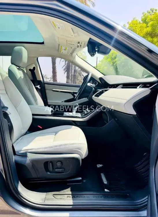 Land Rover Range Rover Evoque 2020 for Sale in Sharjah Image-2