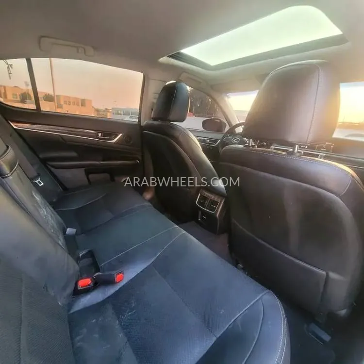 لكزس GS 2018 for Sale in الشارقة Image-3