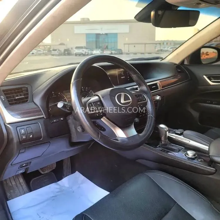 لكزس GS 2018 for Sale in الشارقة Image-14
