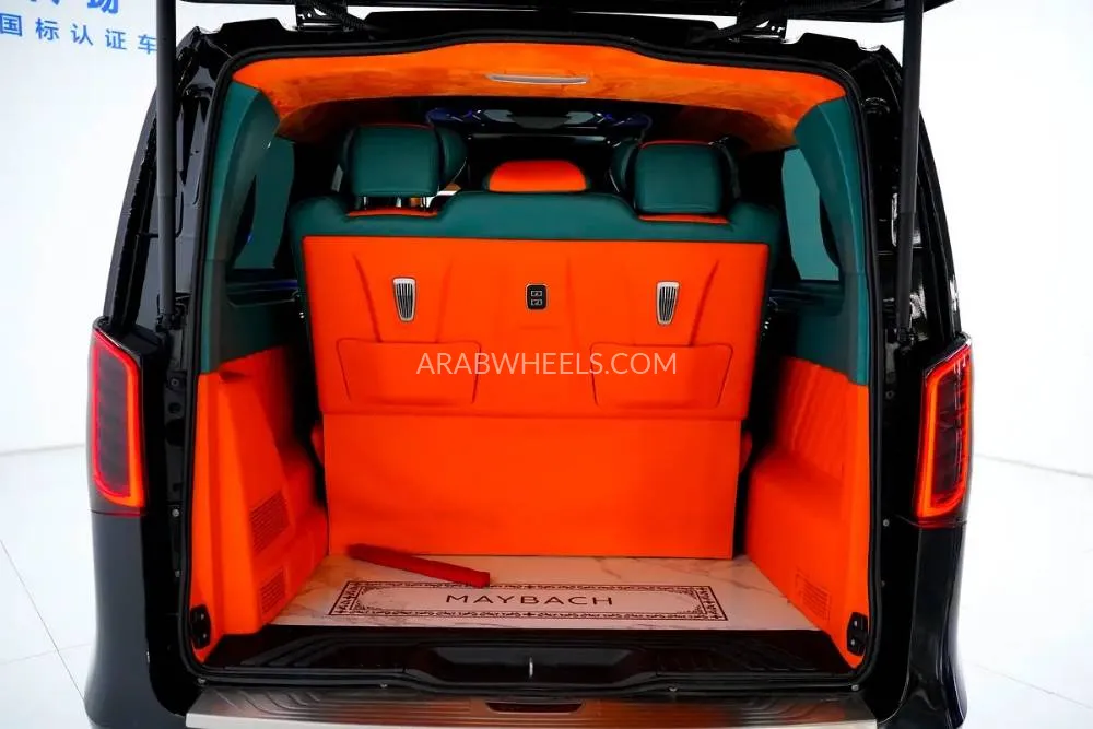 مرسيدس بنز كلاس V 2023 for Sale in الشارقة Image-3