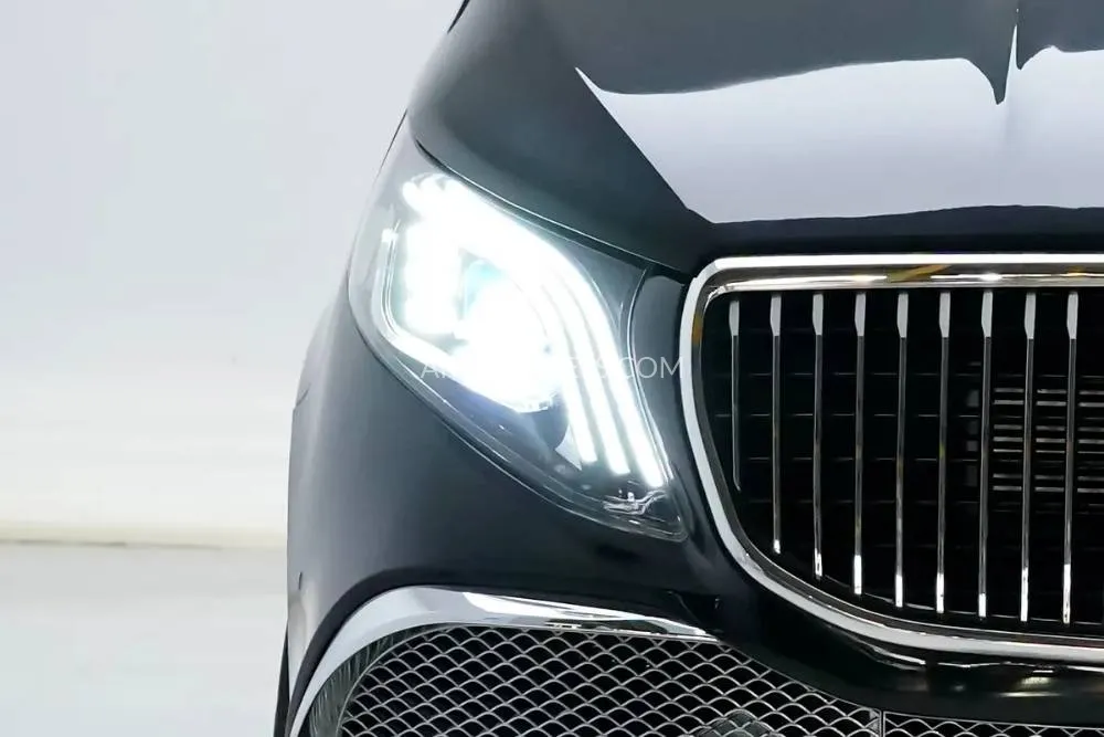 مرسيدس بنز كلاس V 2023 for Sale in الشارقة Image-13