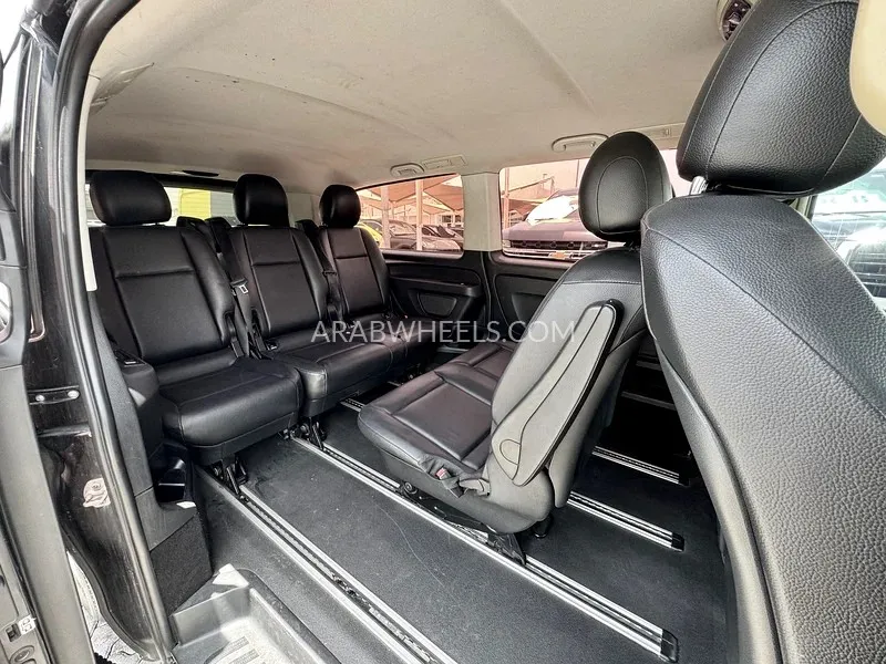 Mercedes Benz Vito 2017 for Sale in Sharjah Image-15
