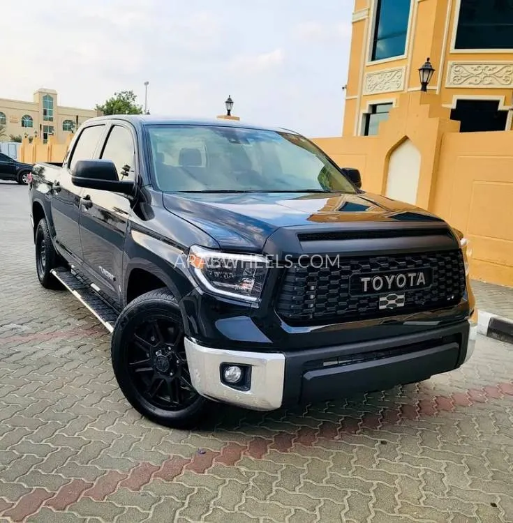 Toyota Tundra 2020 for Sale in Sharjah Image-2