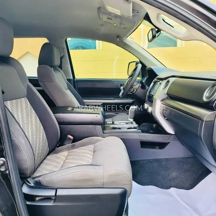 Toyota Tundra 2020 for Sale in Sharjah Image-3