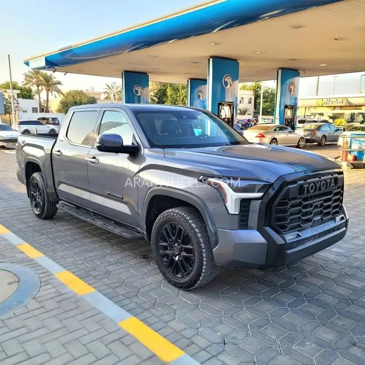 Toyota Tundra 2022 for Sale in Sharjah Image-12