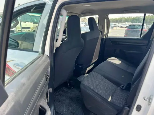 Toyota Hilux 2.7L Double Cab GL M/T 4x4 2021