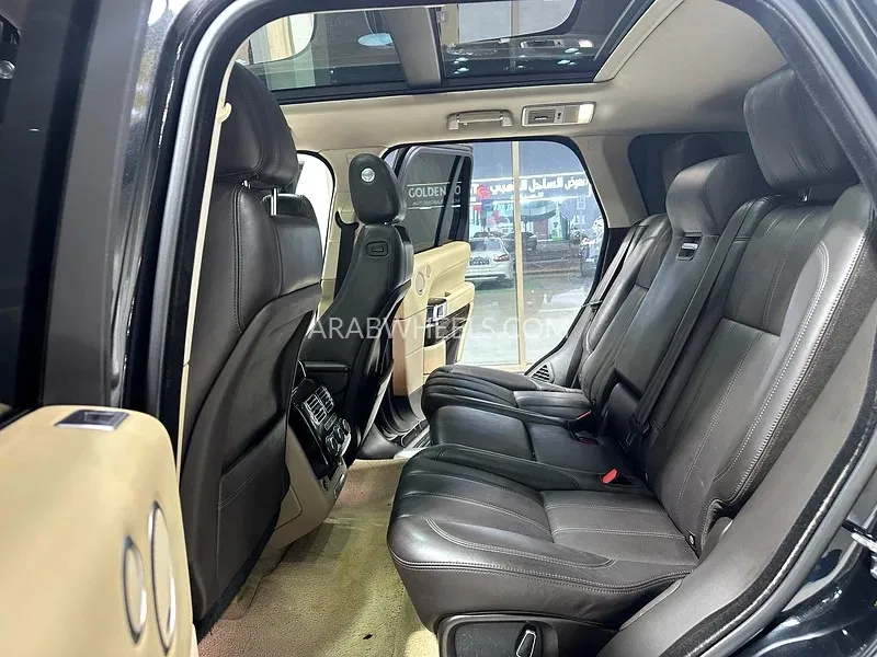 Land Rover Range Rover 2015 for Sale in Abu Dhabi Image-12