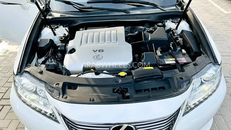 Lexus ES 2013 for Sale in Sharjah Image-6
