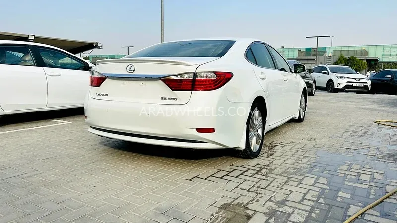 Lexus ES 2013 for Sale in Sharjah Image-20