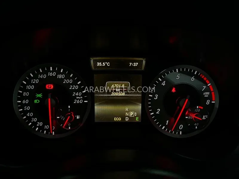 مرسيدس بنز كلاس A 2015 for Sale in أبو ظبي Image-5