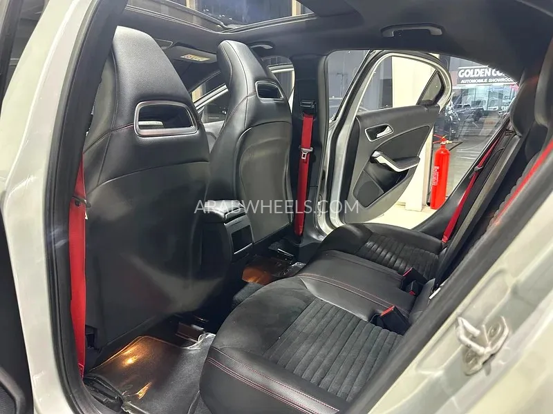 مرسيدس بنز كلاس A 2015 for Sale in أبو ظبي Image-19