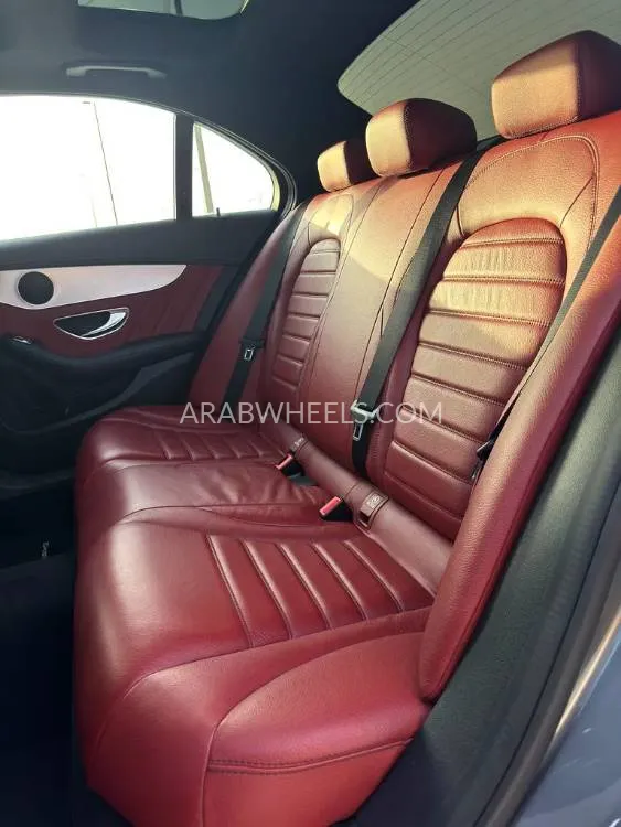 مرسيدس بنز كلاس C 2019 for Sale in أبو ظبي Image-5