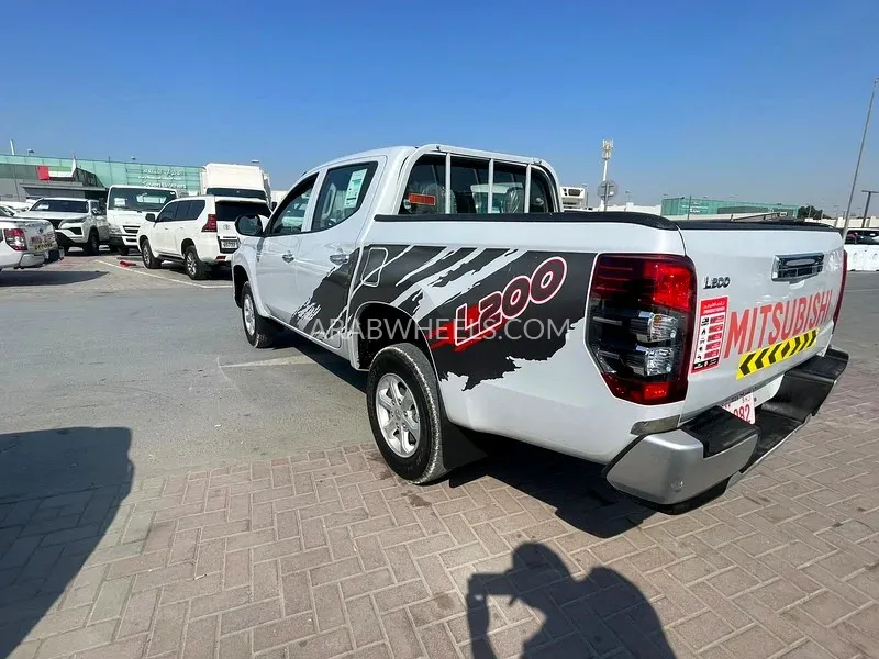 Mitsubishi L200 2019 for Sale in Sharjah Image-5