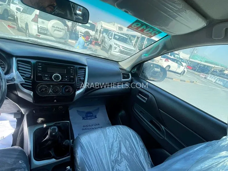 Mitsubishi L200 2019 for Sale in Sharjah Image-9