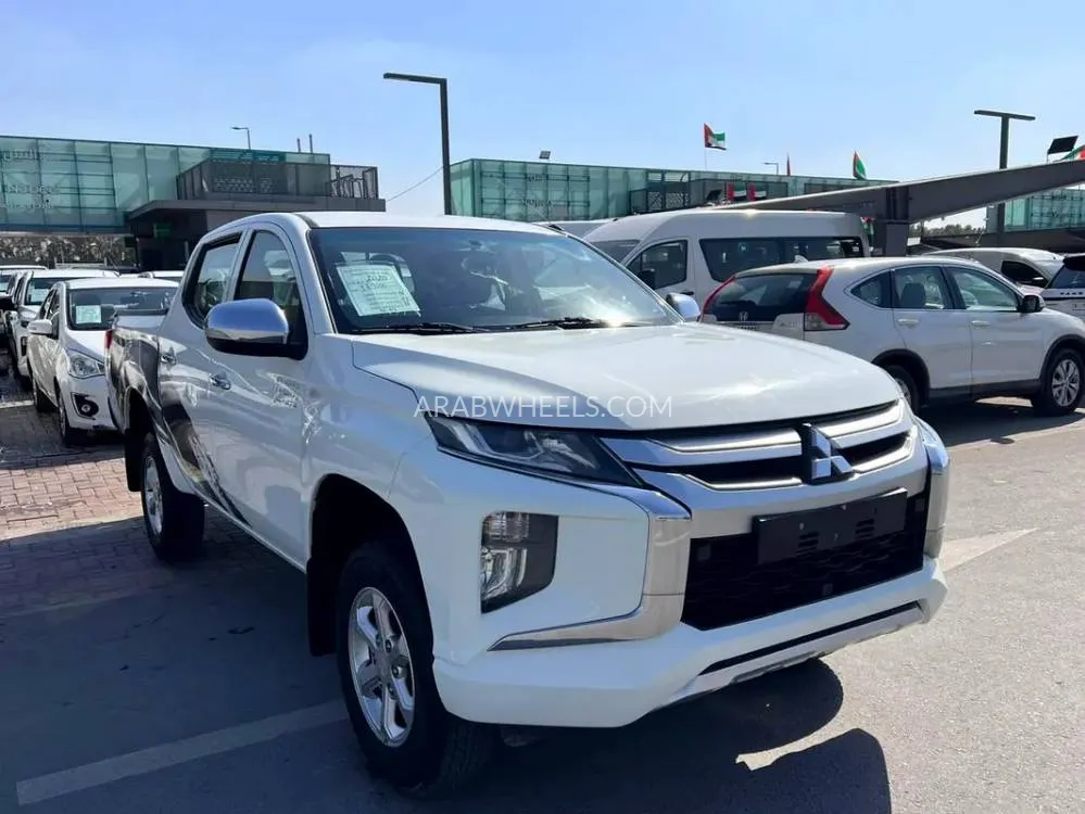 ميتسوبيشي L200 2020 for Sale in الشارقة Image-8
