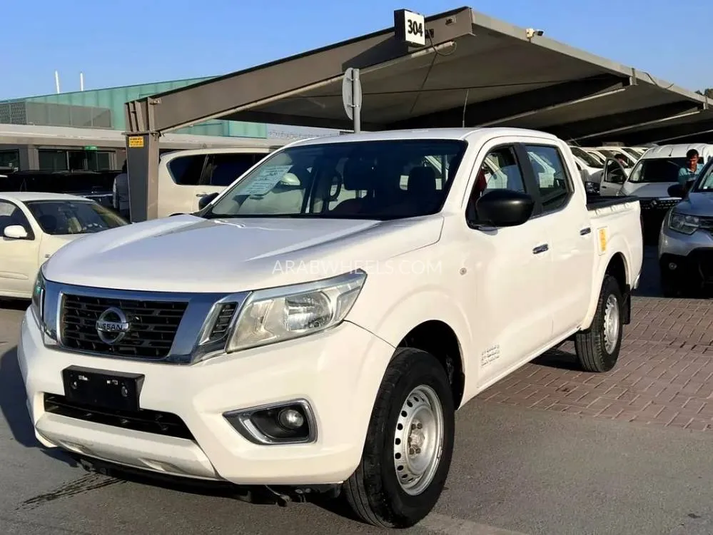 Nissan Navara 2020 for Sale in Sharjah Image-8