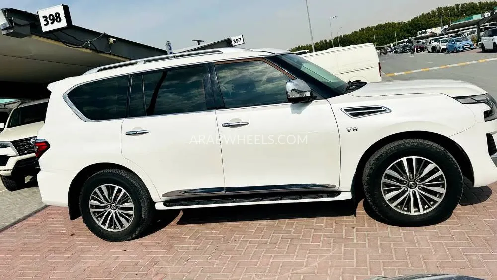 Nissan Patrol 2020 for Sale in Sharjah Image-5