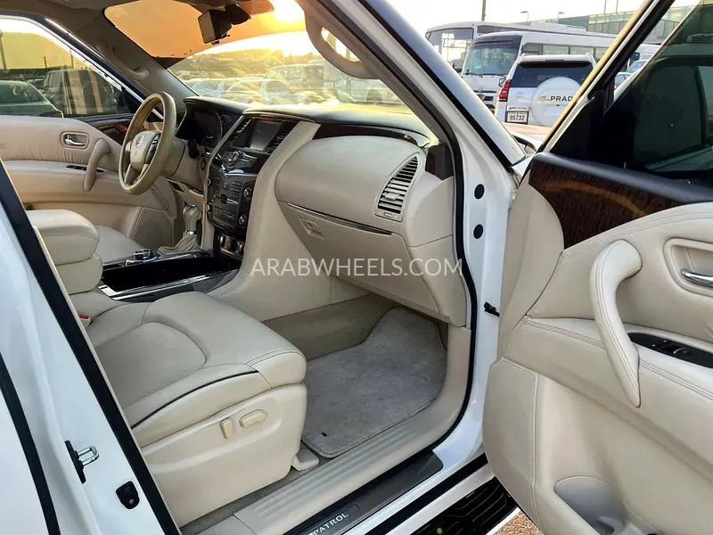 Nissan Patrol 2019 for Sale in Sharjah Image-9
