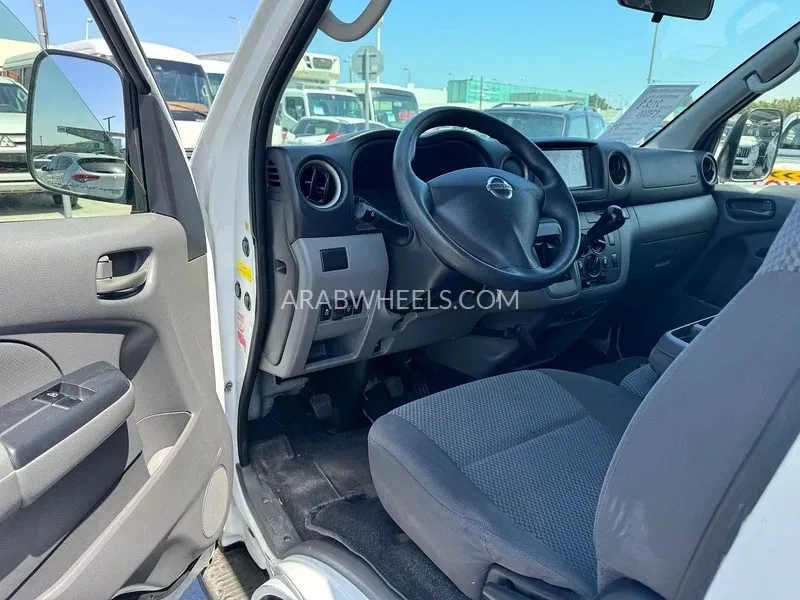 Nissan Urvan 2021 for Sale in Sharjah Image-4