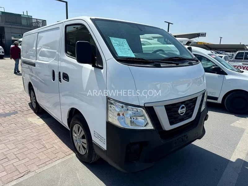 Nissan Urvan 2021 for Sale in Sharjah Image-11