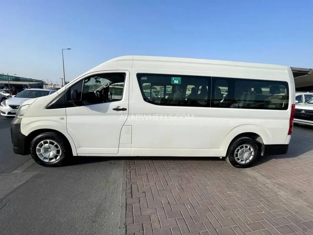 تويوتا هايس 2022 for Sale in الشارقة Image-3