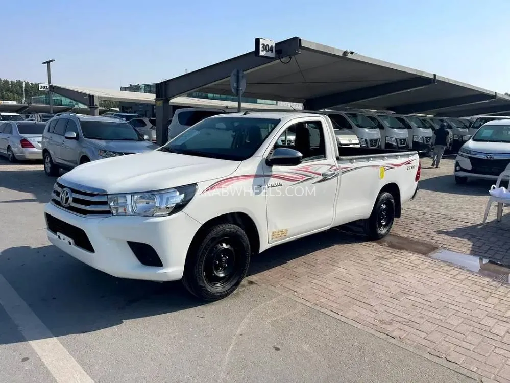 Toyota Hilux 2022 for Sale in Sharjah Image-3