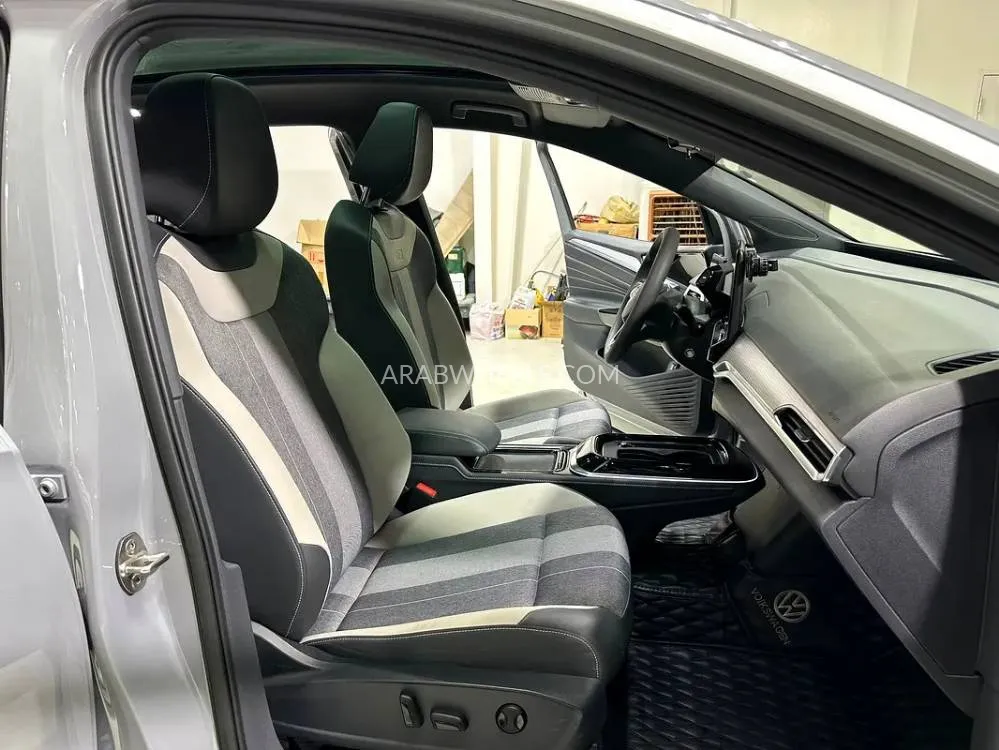  فولكس واجن آي دي. 4 2021 for Sale in أبو ظبي Image-7