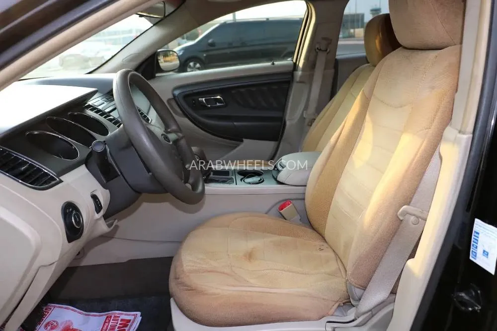 Ford Taurus 2011 for Sale in Abu Dhabi Image-8