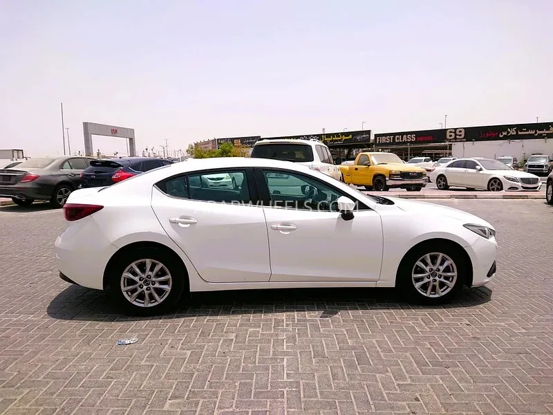 Mazda 3 2016 for Sale in Ajman Image-12