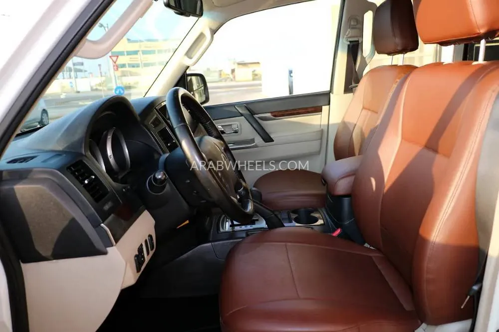 ميتسوبيشي باجيرو 2019 for Sale in أبو ظبي Image-16