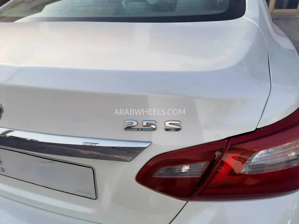 Nissan Altima 2018 for Sale in Abu Dhabi Image-7