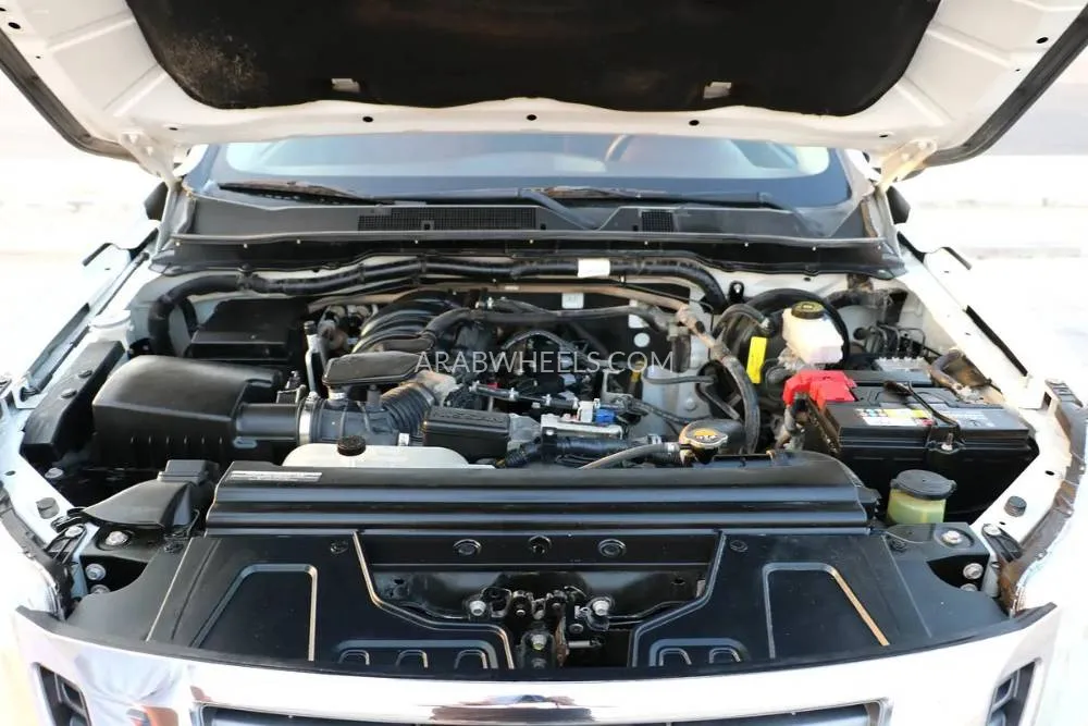 Nissan Navara 2022 for Sale in Abu Dhabi Image-5