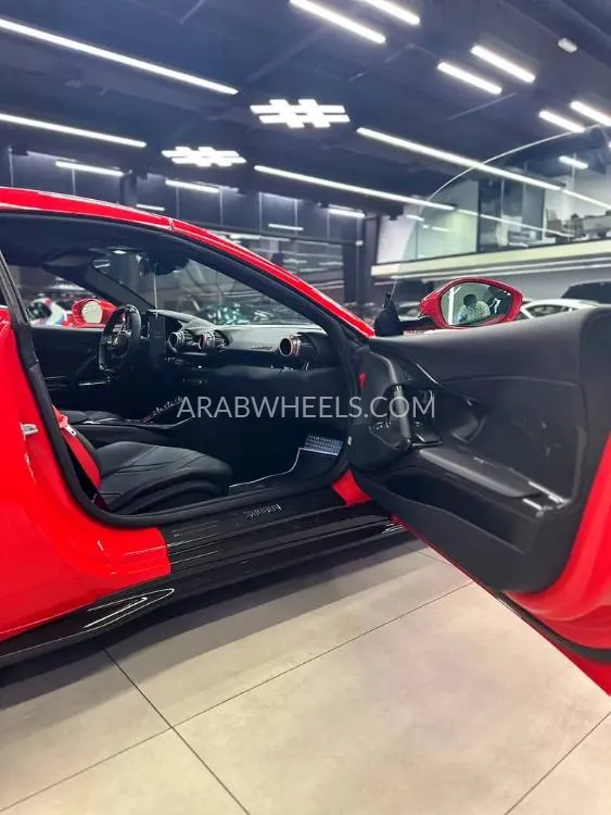 Ferrari 812 GTS 2023 for Sale in Dubai Image-2