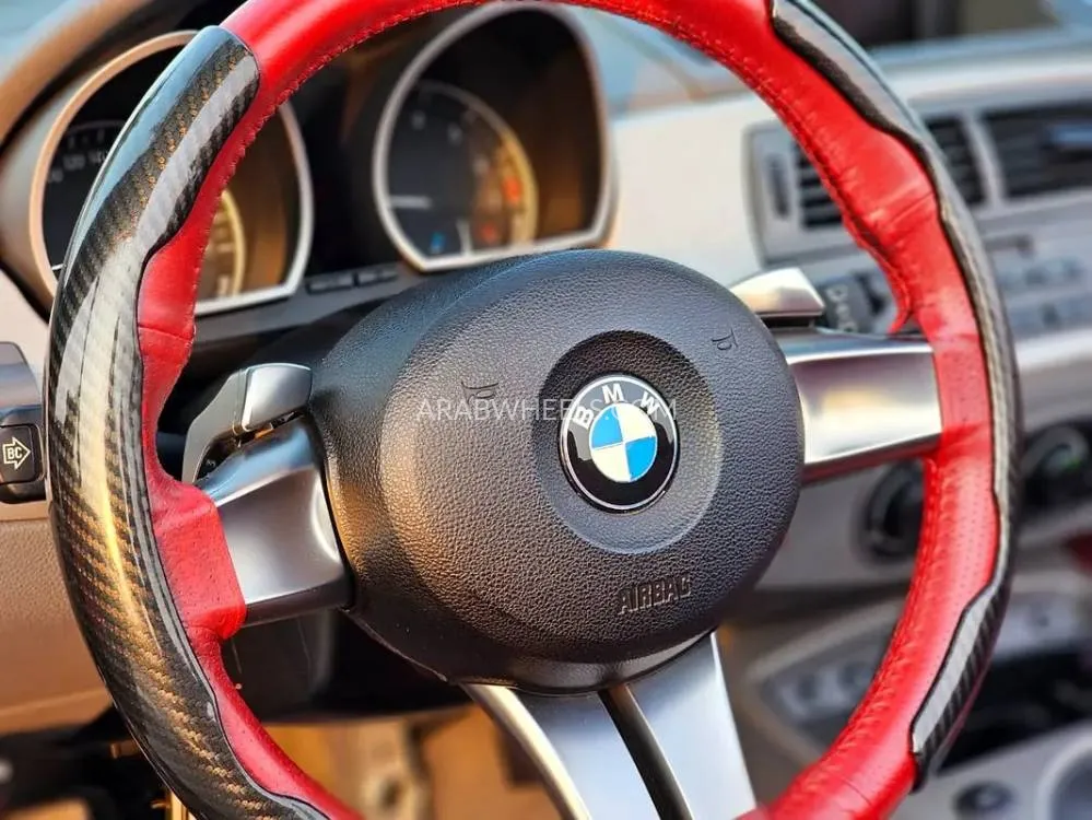 BMW Z4 2004 for Sale in Dubai Image-8