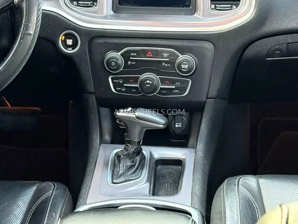 دودج تشارجر 2019 for Sale in الشارقة Image-14